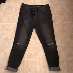 Mid-Rise Denim Jeggings.